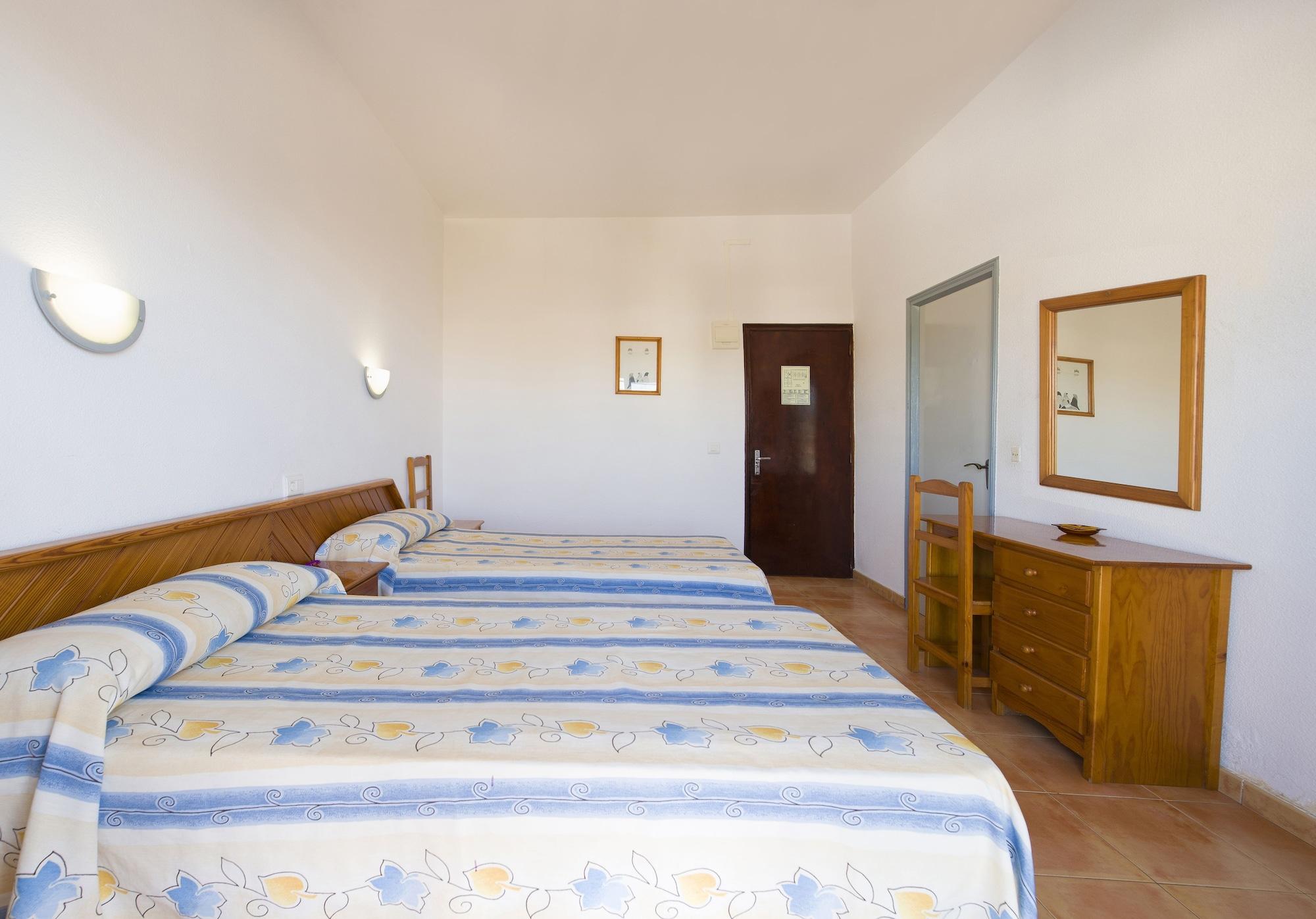 Hostal Anibal - Ab Group San Antonio  Kültér fotó