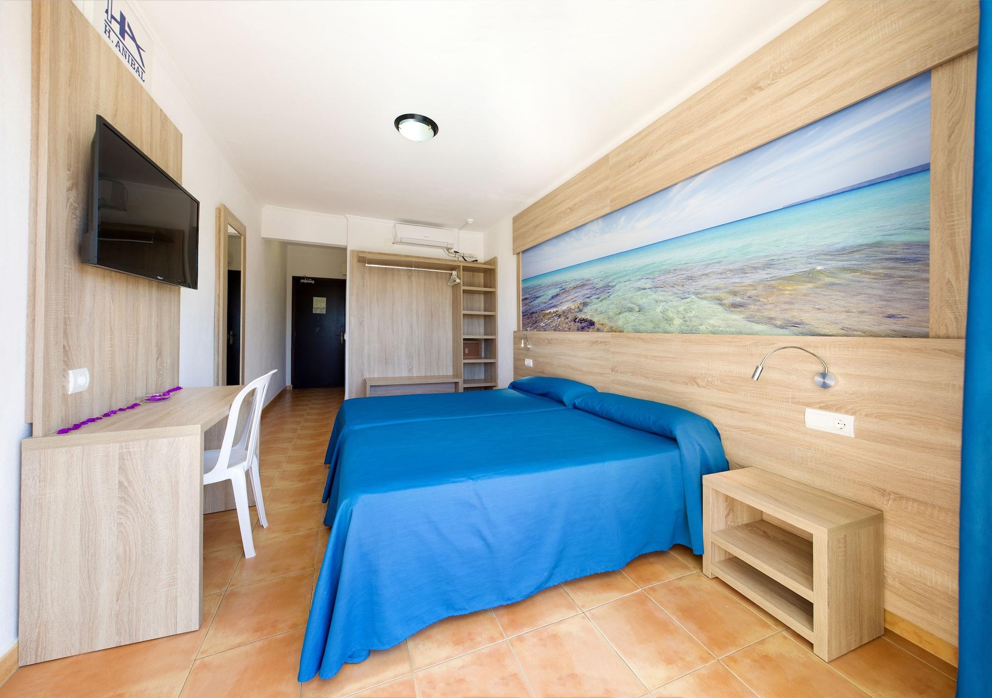 Hostal Anibal - Ab Group San Antonio  Kültér fotó