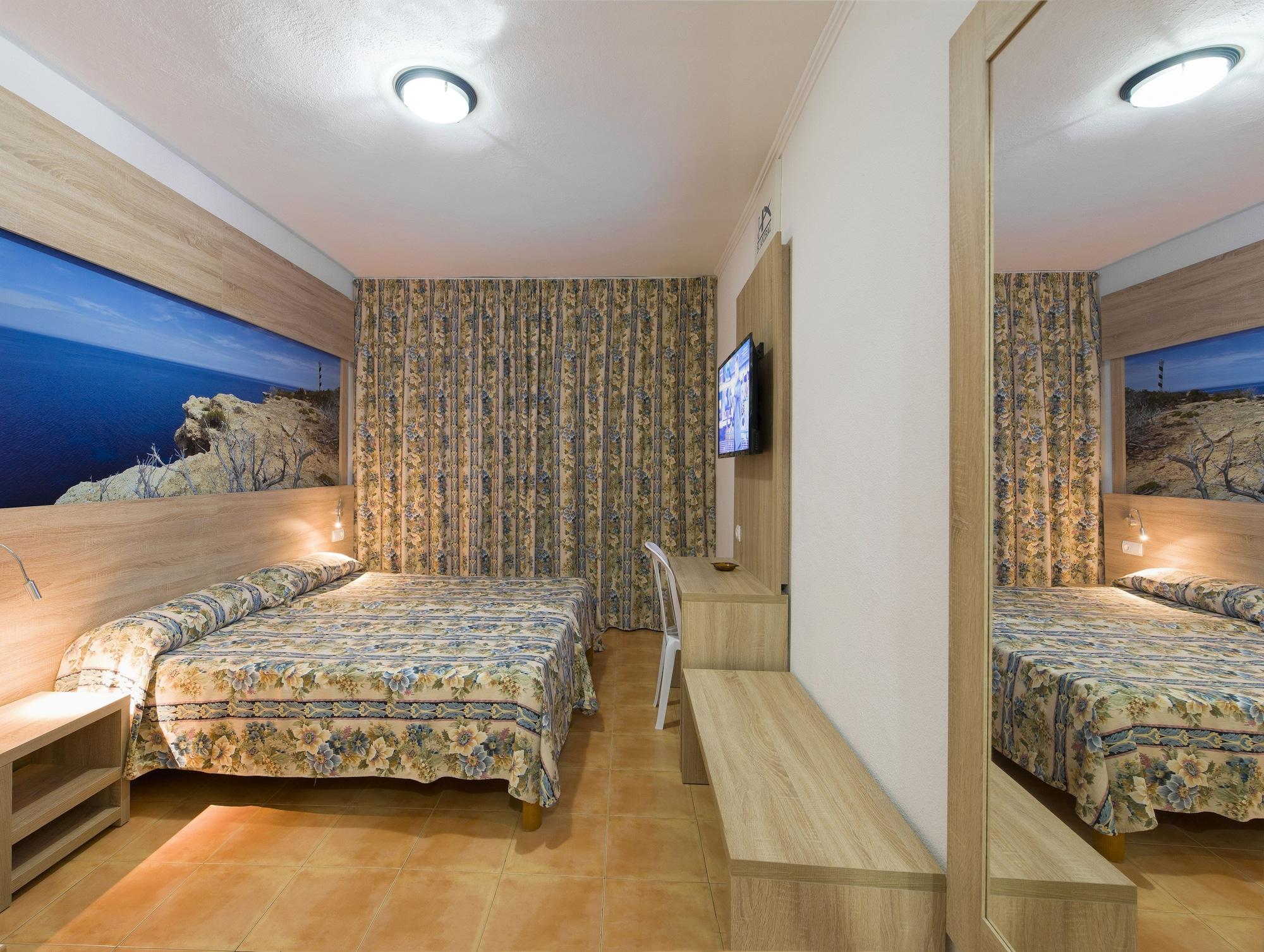 Hostal Anibal - Ab Group San Antonio  Kültér fotó