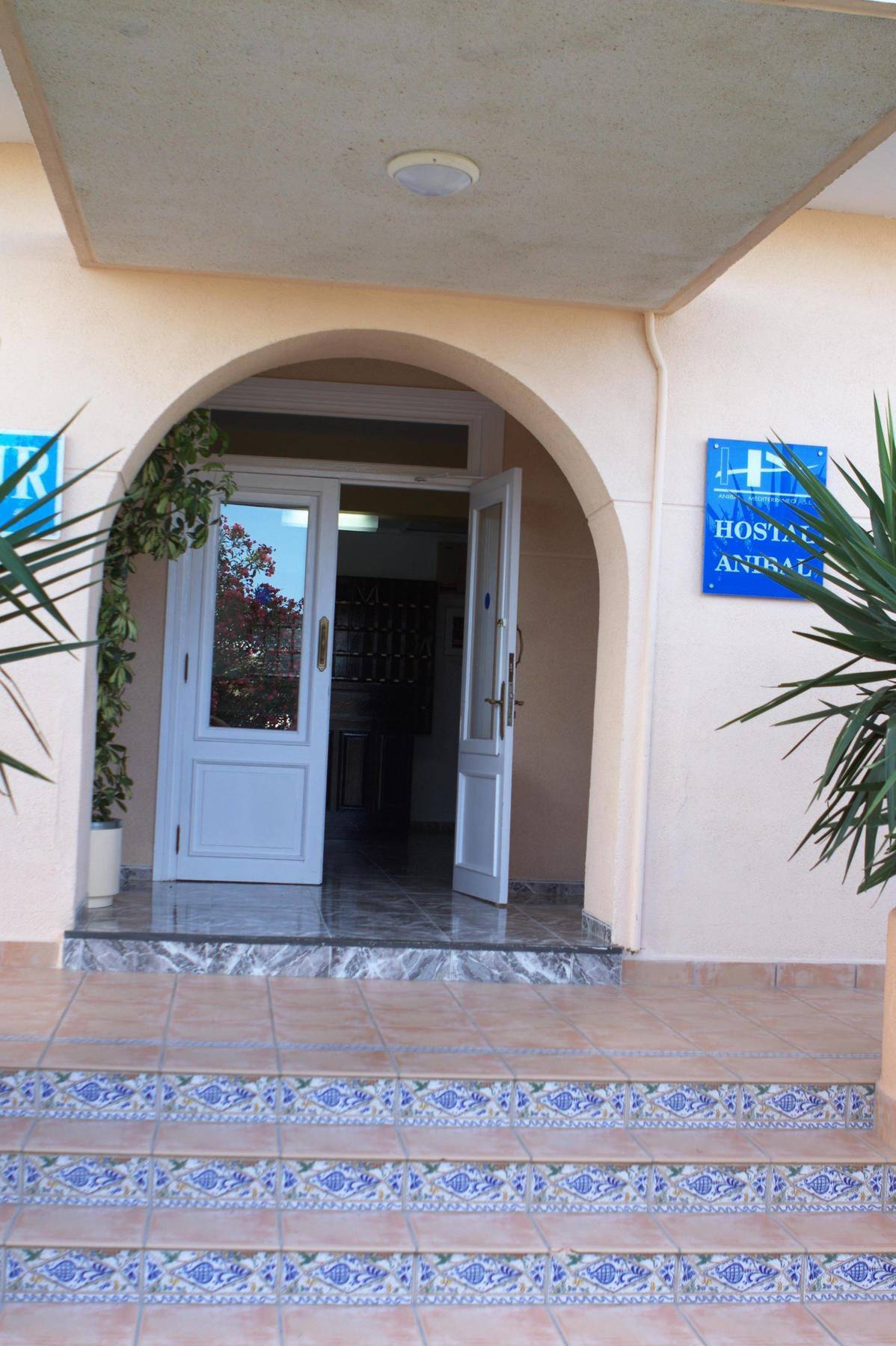 Hostal Anibal - Ab Group San Antonio  Kültér fotó