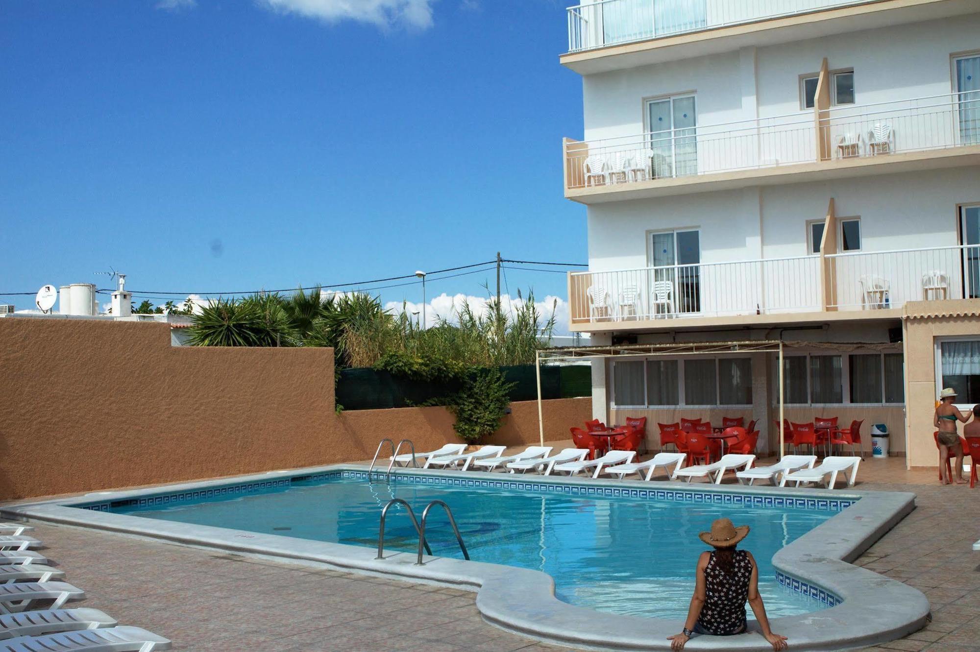 Hostal Anibal - Ab Group San Antonio  Kültér fotó