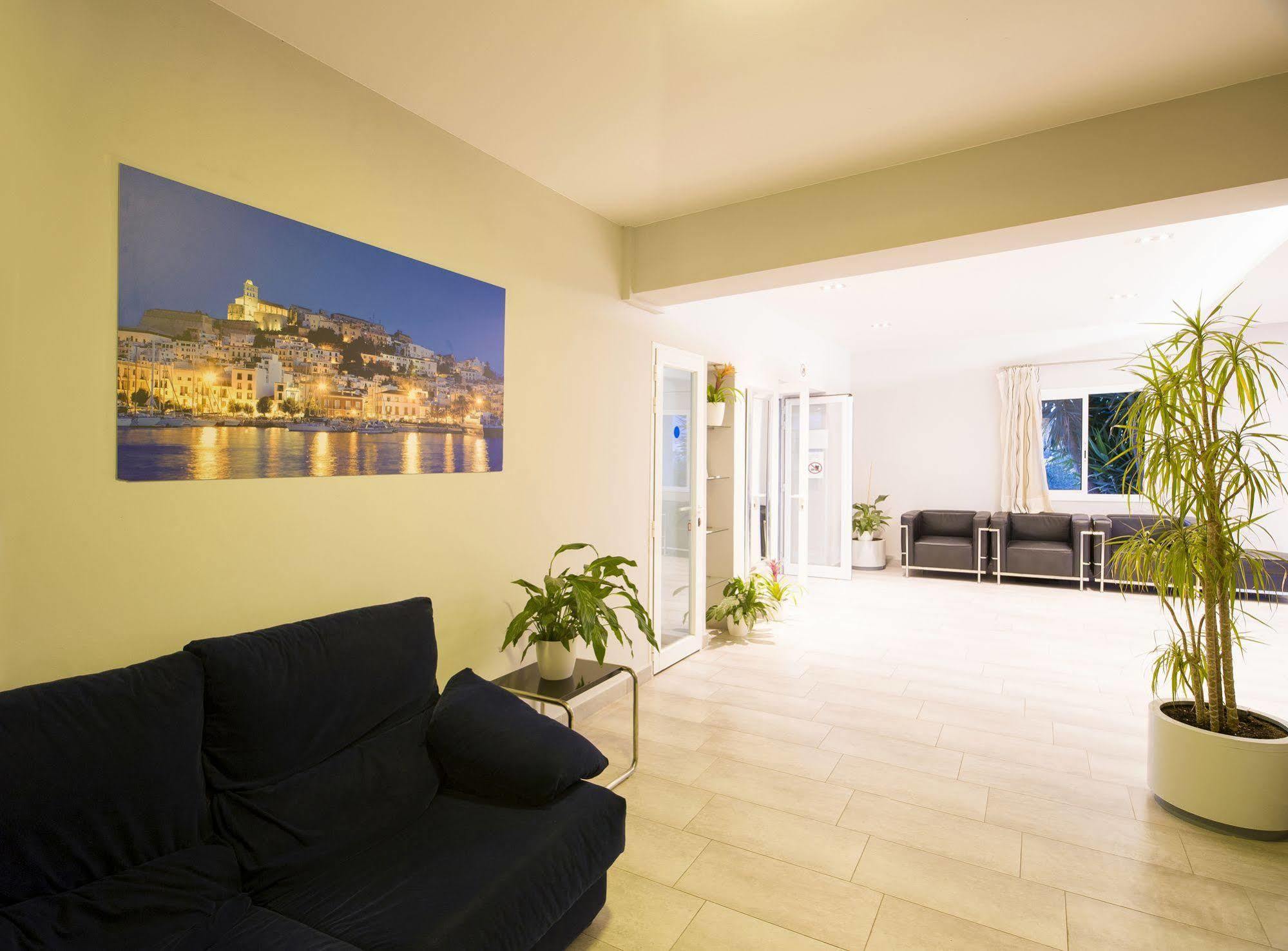 Hostal Anibal - Ab Group San Antonio  Kültér fotó