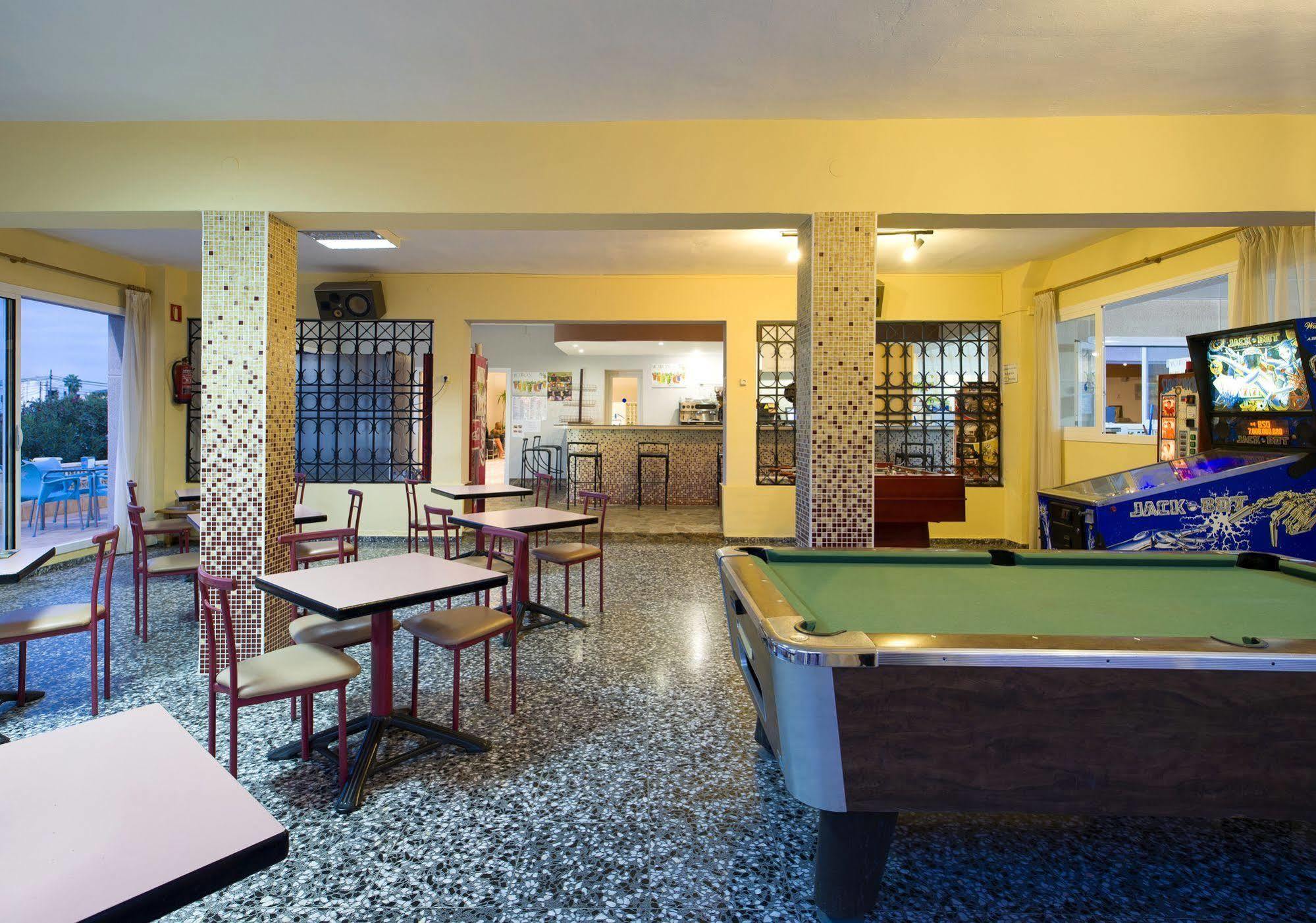 Hostal Anibal - Ab Group San Antonio  Kültér fotó